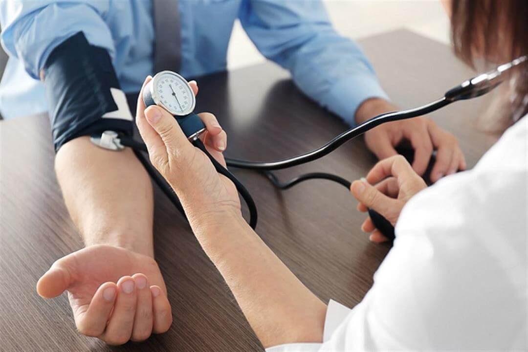What is the difference between hypotension and hypotension?