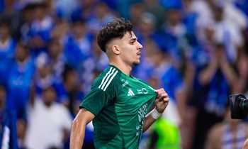 أهلي جدة يرفض التخلي عن فيجا إلا بـ 23 مليون يورو! صراع محتدم بين العملاقين