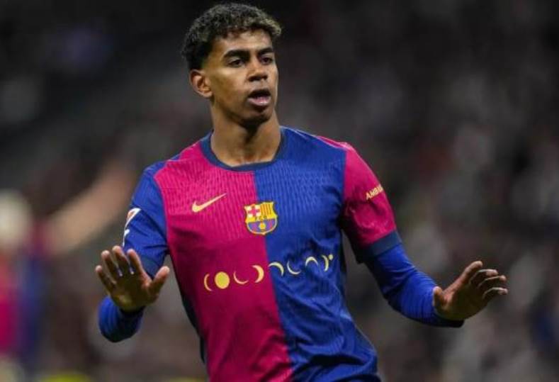 **برشلونة يُبهر العالم.. يامال يوقع حتى 2031!**
