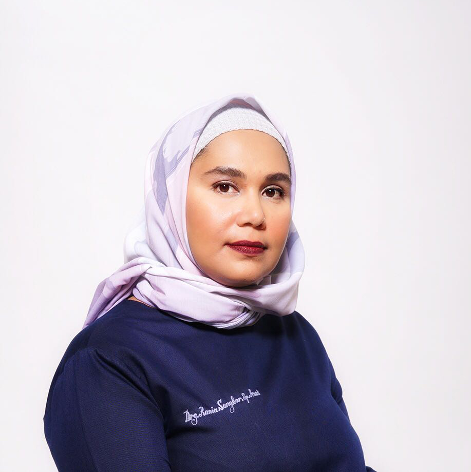 drg. Rania Sungkar, Sp.Pros