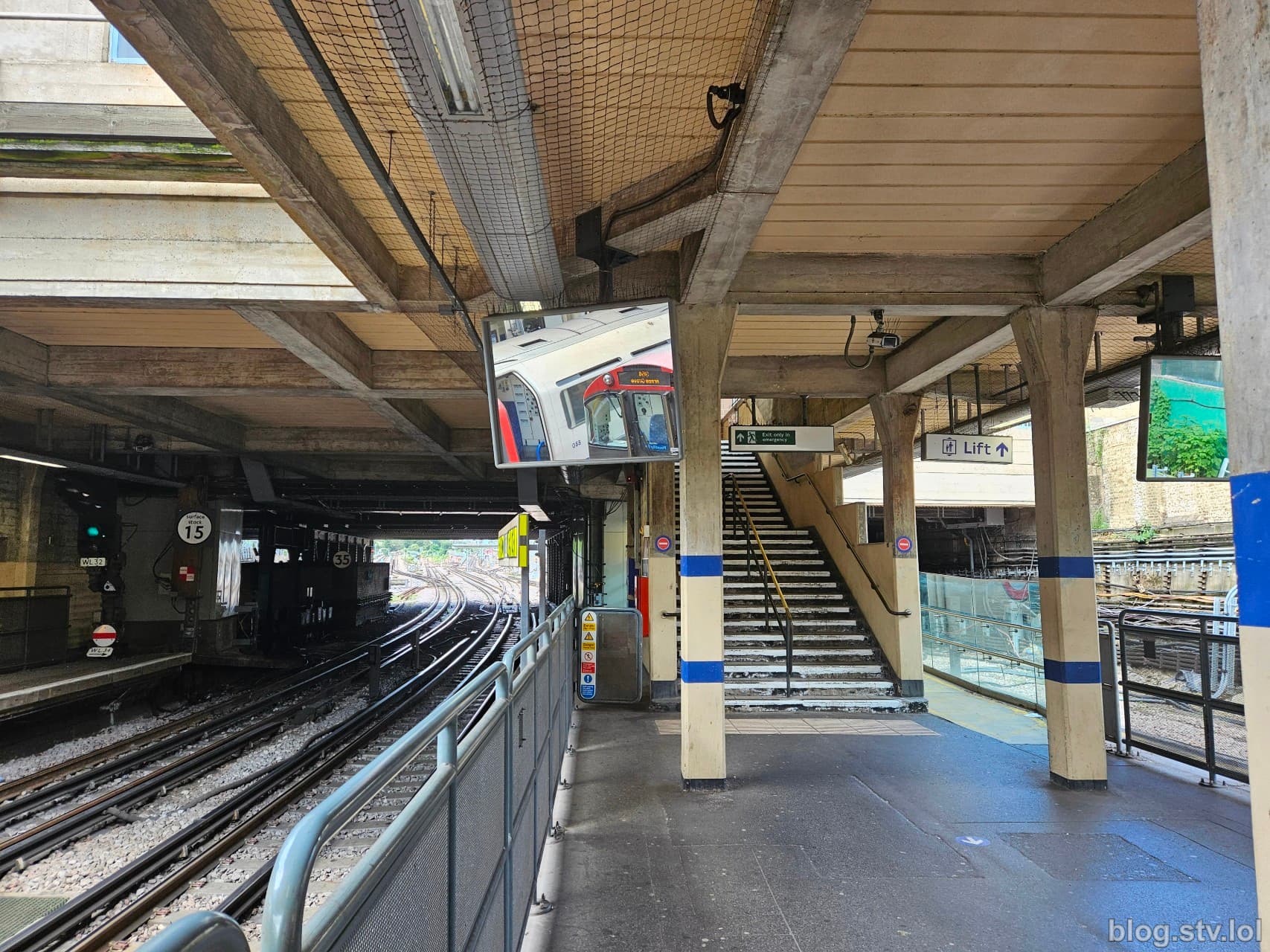 地上站台(Hounslow Central)