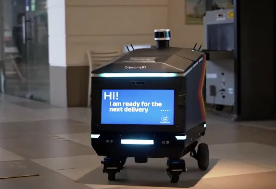 CES 2022: Ottonomy Talks About First Fully Autonomous Delivery Robots in an Airport
