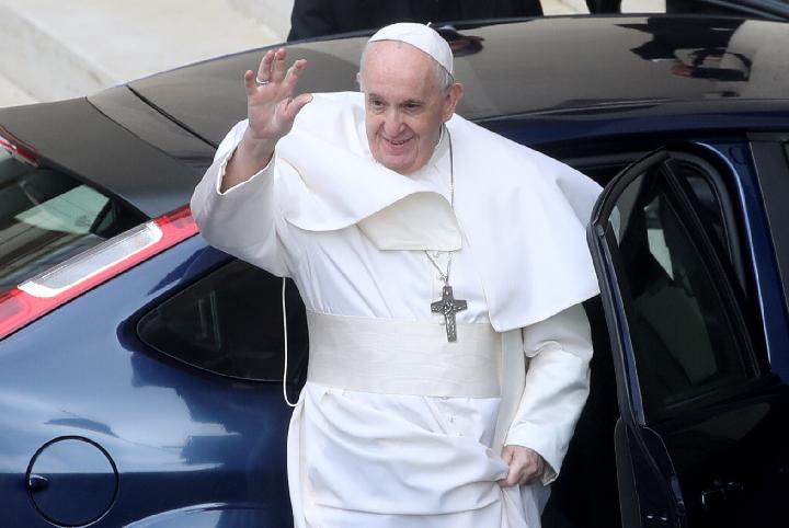 Tips Hidup Sehat Yang Dapat Ditiru Dari Paus Fransiskus