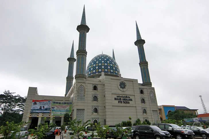 masjid andalusia stei tazkia sentul