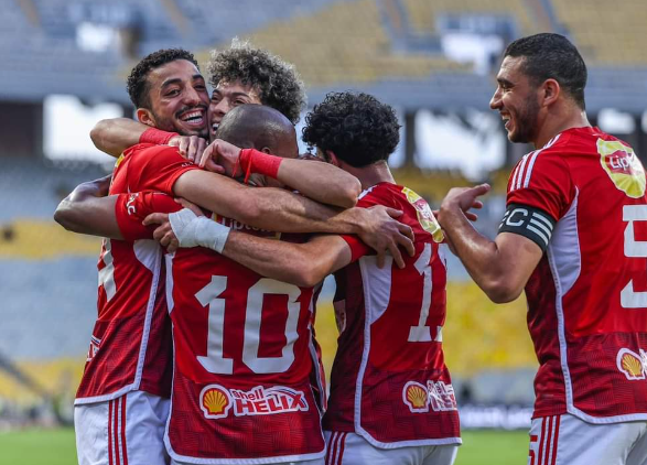 الأهلي يهزم الإسماعيلي بهدفين مقابل هدف ويعود لنغمة الانتصارات فى الدوري المصري 