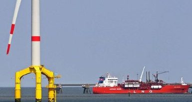 Russia's reduction in natural gas supply to Europe is heating up the global liquefied petroleum gas (LNG) war, which could cause price increases and a lack of supply.