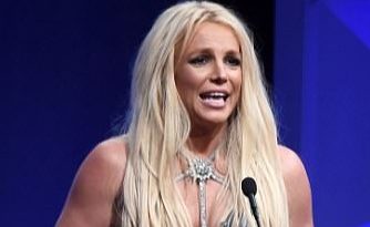 Fans have a serious concern for Britney Spears. Her latest photo is causing controversy again