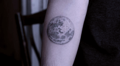 35 Tattoos That You Ll Love To The Moon And Back