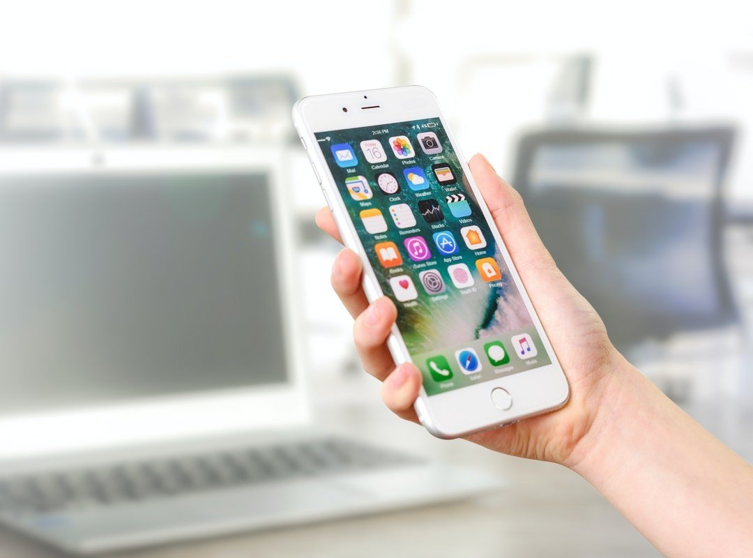 Read more about the article TOP 10 MOBILE APP DEVELOPMENT TRENDS TO WATCH OUT IN 2022