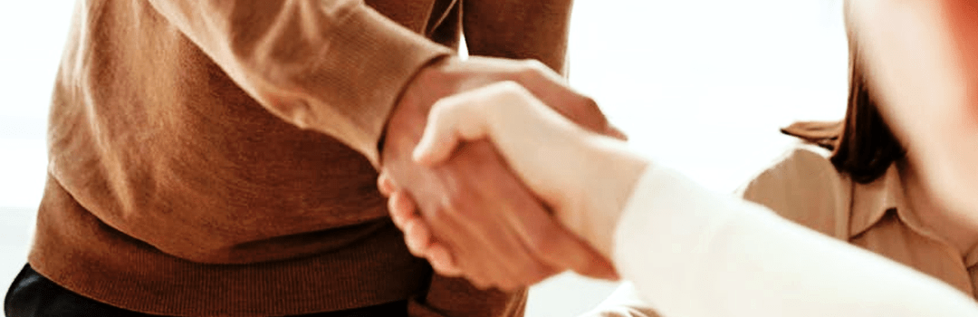 marketing and advertising companies work environment, handshake