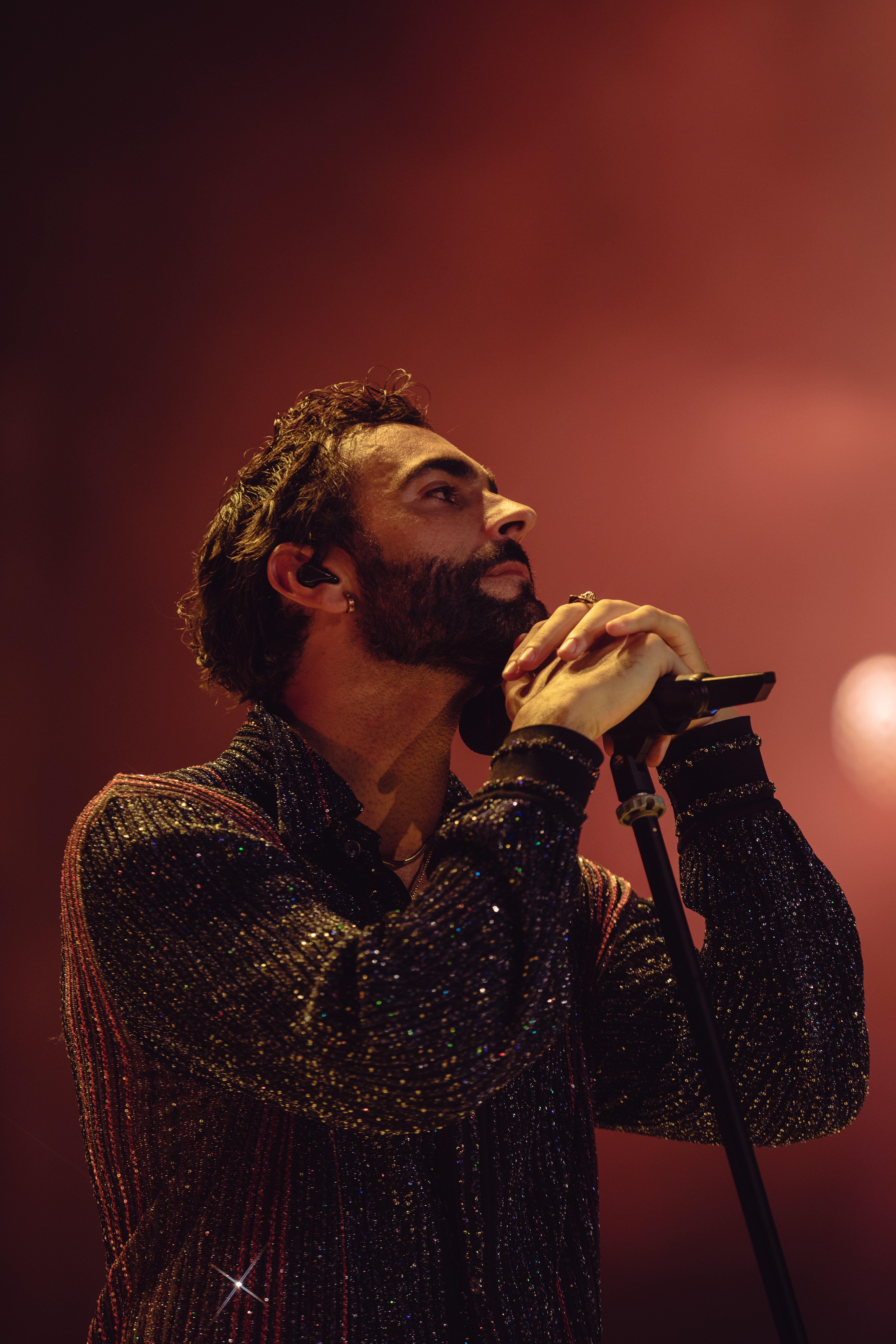 Marco Mengoni Esce L Album Materia Pelle Tra Urban E Pop Celebro Il Valore Della Diversita