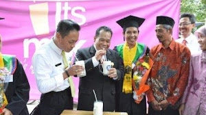 Bisnis Susu Mahasiswa Omzet Milyaran 