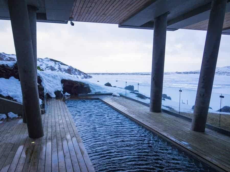 Iceland Hotels | 5 of the Best Luxury Hotels to Stay at When You Visit Iceland | Are you looking to stay in luxury or boutique hotels in Iceland? From the Sandhotel and Ion City Hotel in Reykjavik, to the Ion Adventure Hotel, the Silica Hotel at the Blue Lagoon and the Fosshotel at Glacier Lagoon | Bucket List Seekers.com