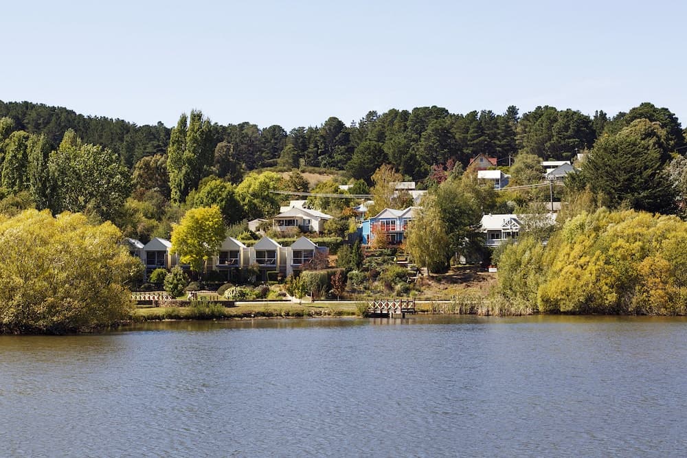 Daylesford accommodation on the lake - Best Romantic Weekend Getaways in Victoria for couples