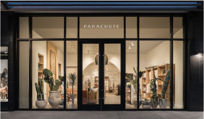 Grand emplacement magasin physique de vente au détail pour la marque Parachute