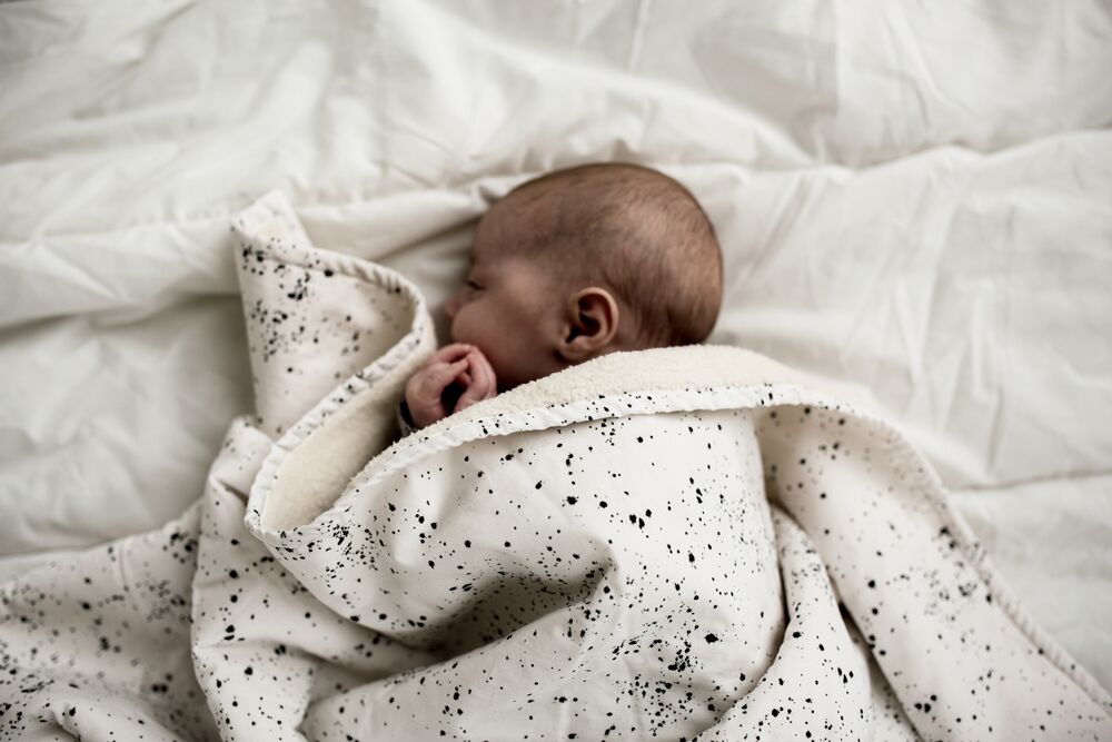 Hoe Warm Kleed Je Je Baby In Bed Lioloko