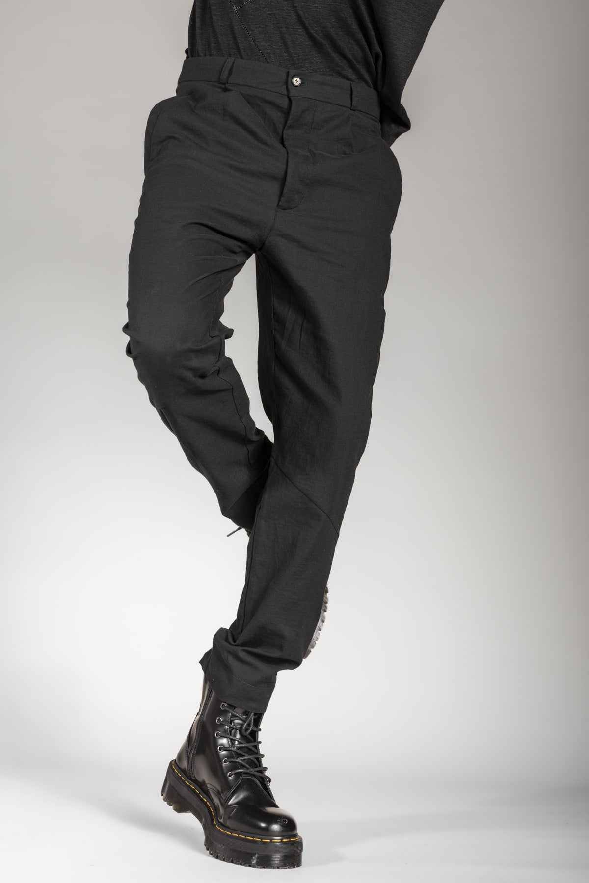 Men S Trousers Avantgarde With Sophisticated Details For Obstinates
