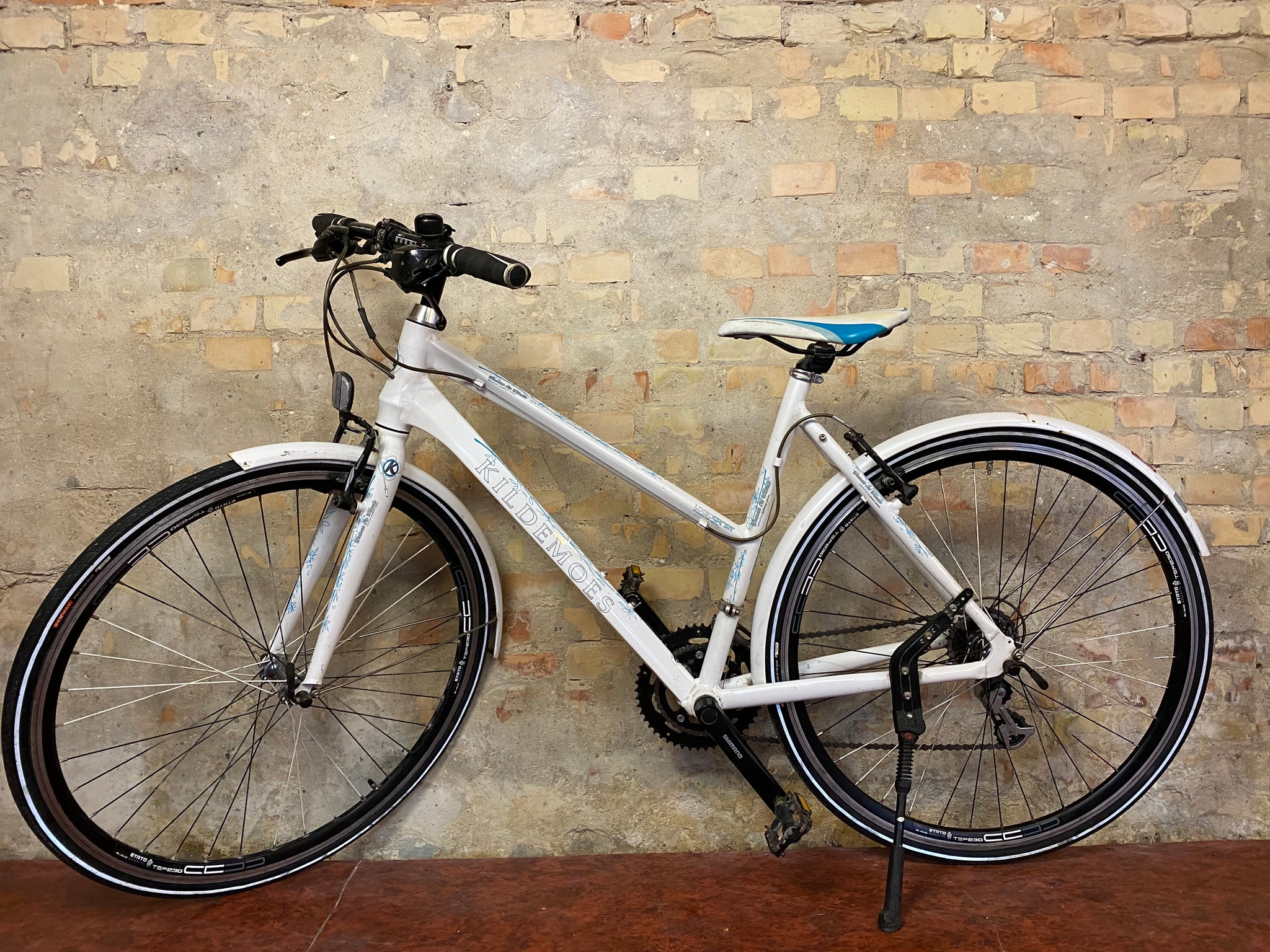 Emma Kildemoes Logic Sport In White Flexifix