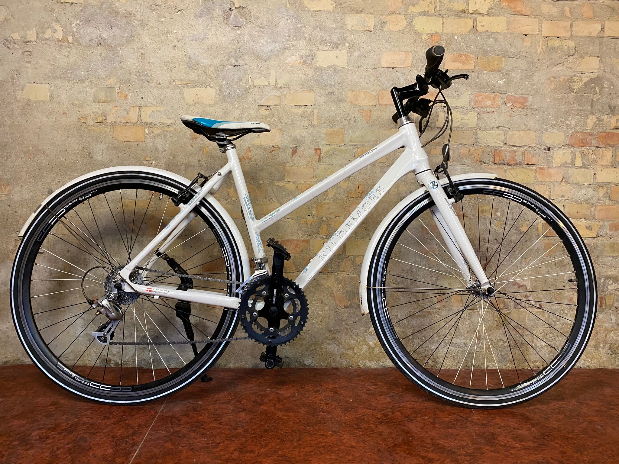 Emma Kildemoes Logic Sport In White Flexifix