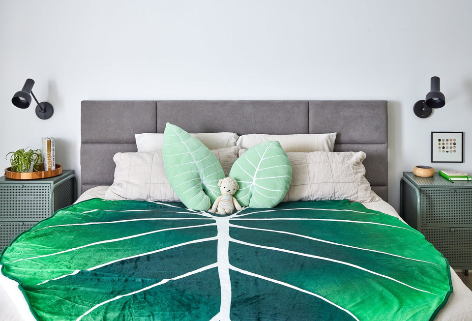 Philodendron Leaf Throw Blanket Gloriosum Giant Cozy Fleece Leaf Blanket Green Philosophy Co