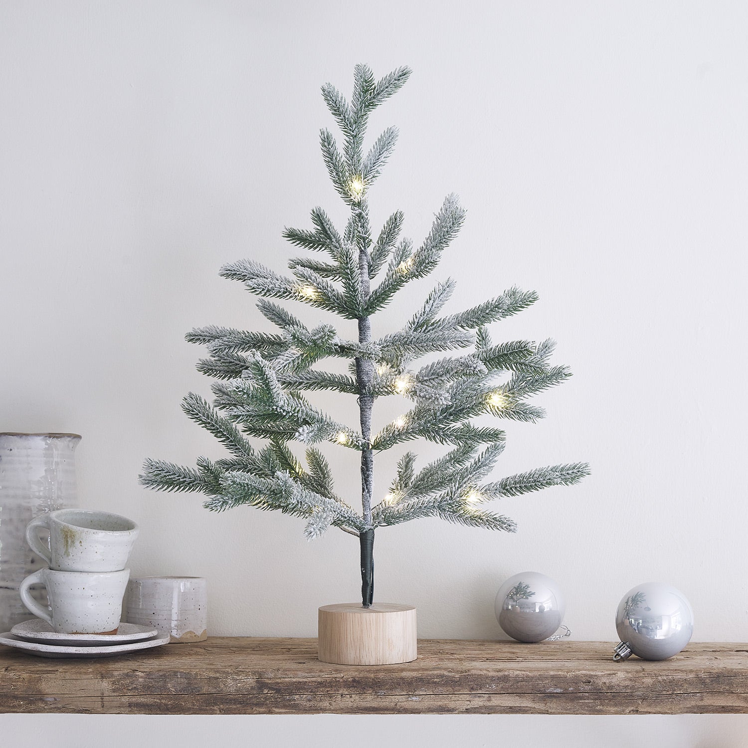 35cm Snowy Pre Lit Mini Christmas Tree Snowy Christmas Tree With Lights Lights4fun Co Uk