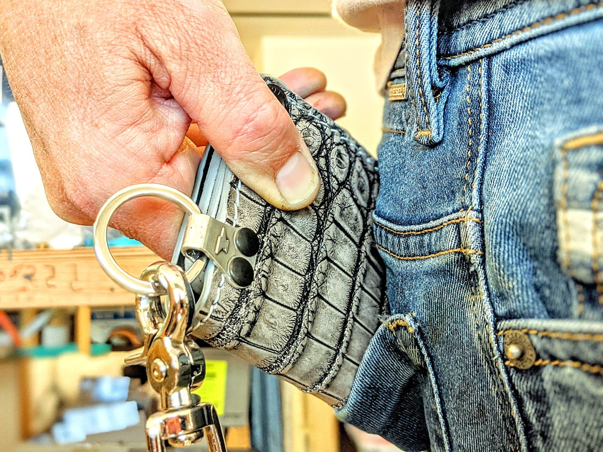 Anvil Customs Premium Handmade Leather Wallets And Accessories