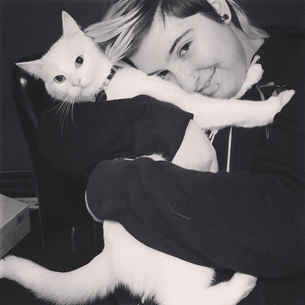 Meet Smudge The Confused Cat From The Woman Yelling At Cat Meme Munchiecat