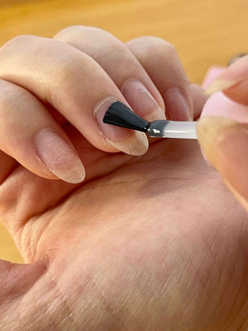 Gel Nails At Home A Simple Diy Guide For Beginners S L Beauty Company