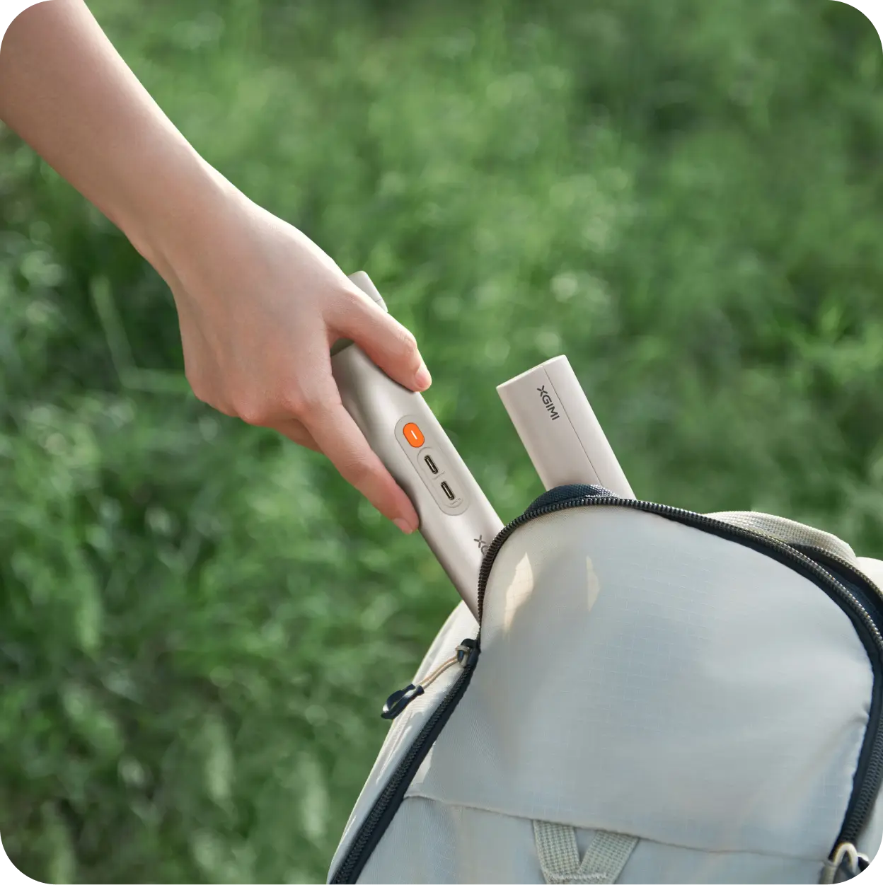 XGIMI PowerBase Stand for MoGo 4 Series - Convenient Detachable Design Lightweight, Portable, and Stable The PowerBase Stand separates into two pieces for easy transport in a backpack or bag, with each segment measuring just 43 cm or less. When movie time arrives, the stand re-assembles with a simple twist, and keeps the projection steady with its sturdy aluminum alloy construction. 43 cm / 16.9 in Largest Section Length 68.3 cm / 26.9 in Maximum Height 820 g / 1.8 lbs Net Weight XGIMI PowerBase Stand for MoGo 4 Series - Convenient Detachable Design Lightweight, Portable, and Stable The PowerBase Stand separates into two pieces for easy transport in a backpack or bag, with each segment measuring just 43 cm or less. When movie time arrives, the stand re-assembles with a simple twist, and keeps the projection steady with its sturdy aluminum alloy construction. 43 cm / 16.9 in Largest Section Length 68.3 cm / 26.9 in Maximum Height 820 g / 1.8 lbs Net Weight