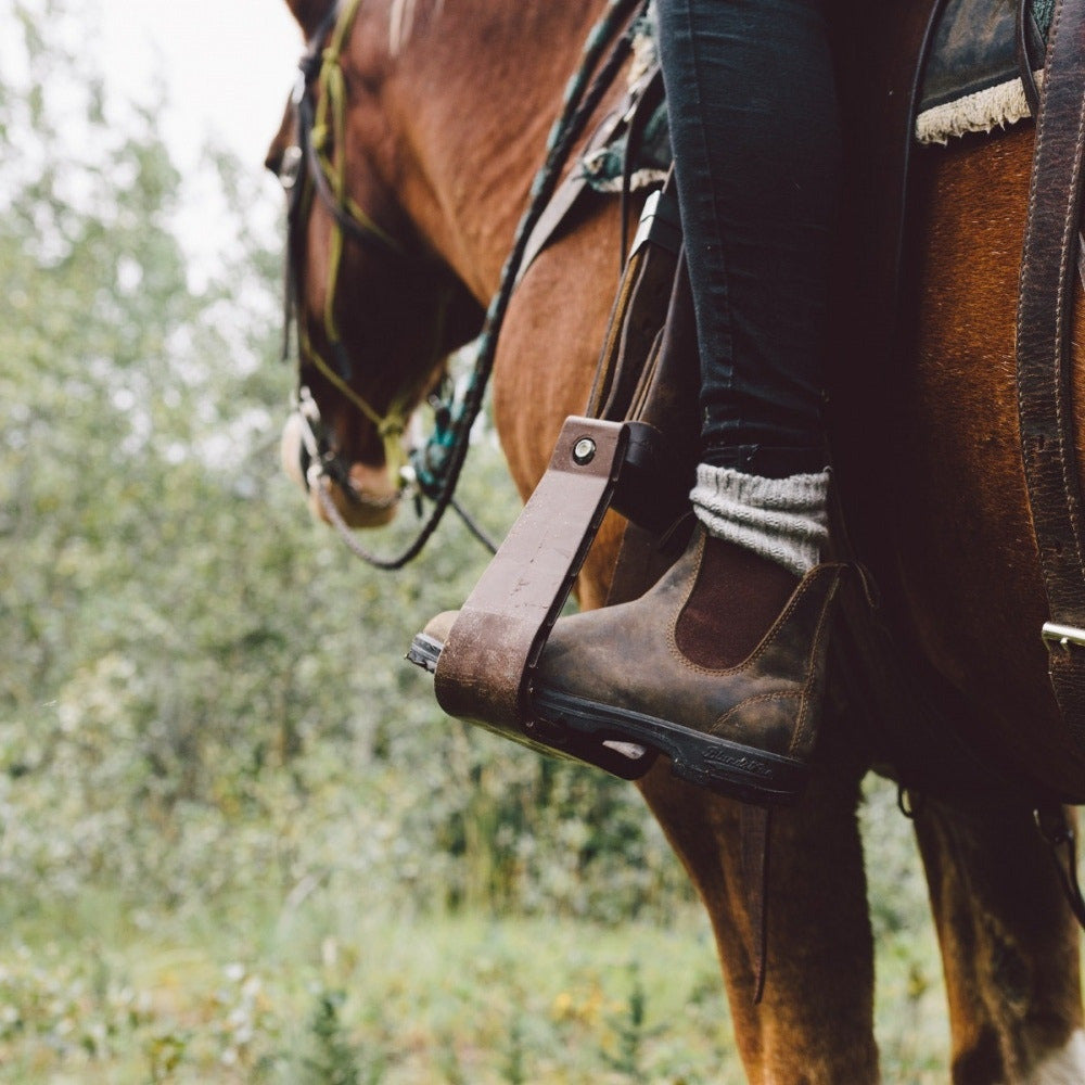 Women S Style 585 Rustic Brown Chelsea Boots The Mountain Air