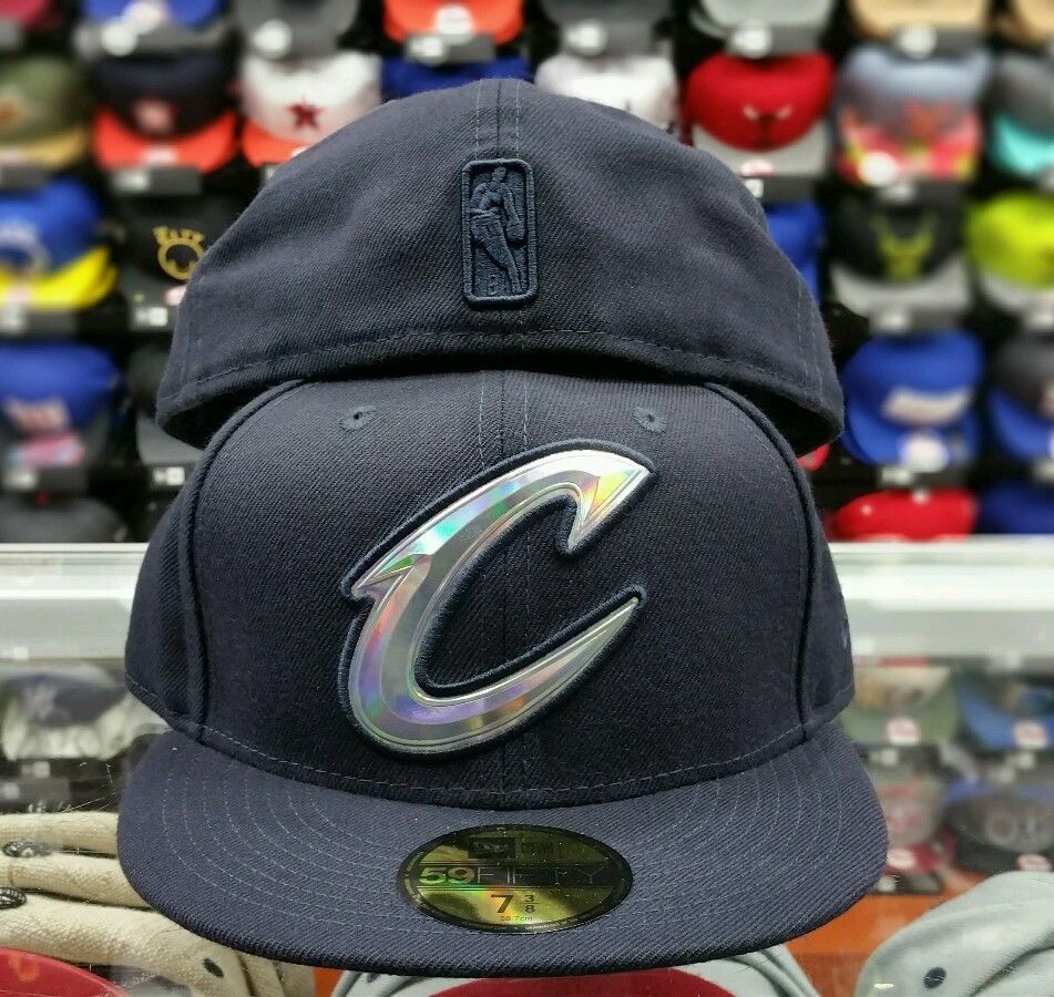 New Era Nba Iridescent Foil Logo Blue Cleveland Exclusive Fitted Inc