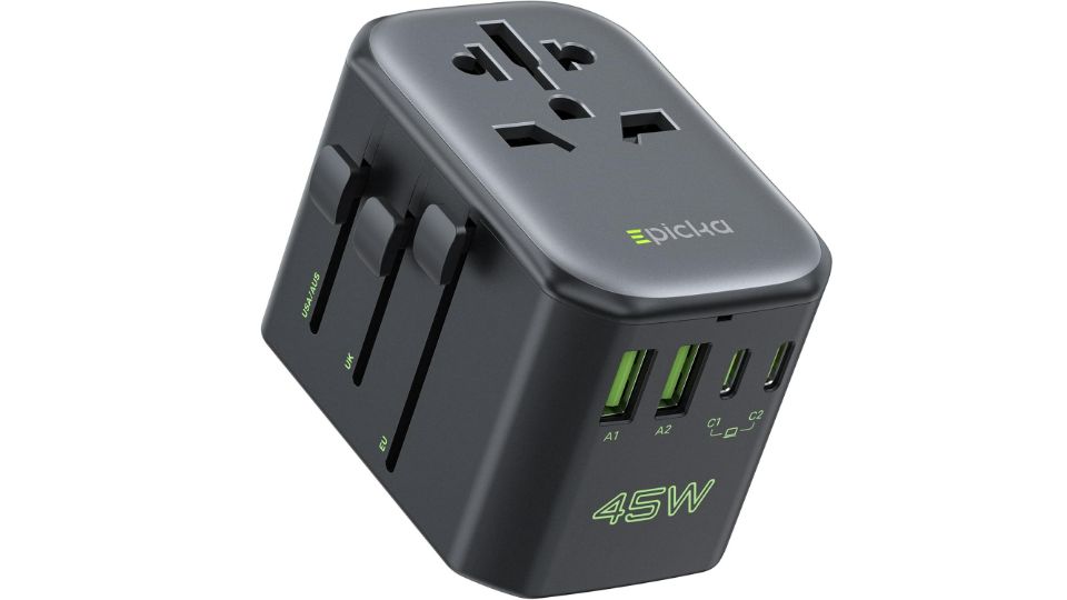 Epicka travel adapter