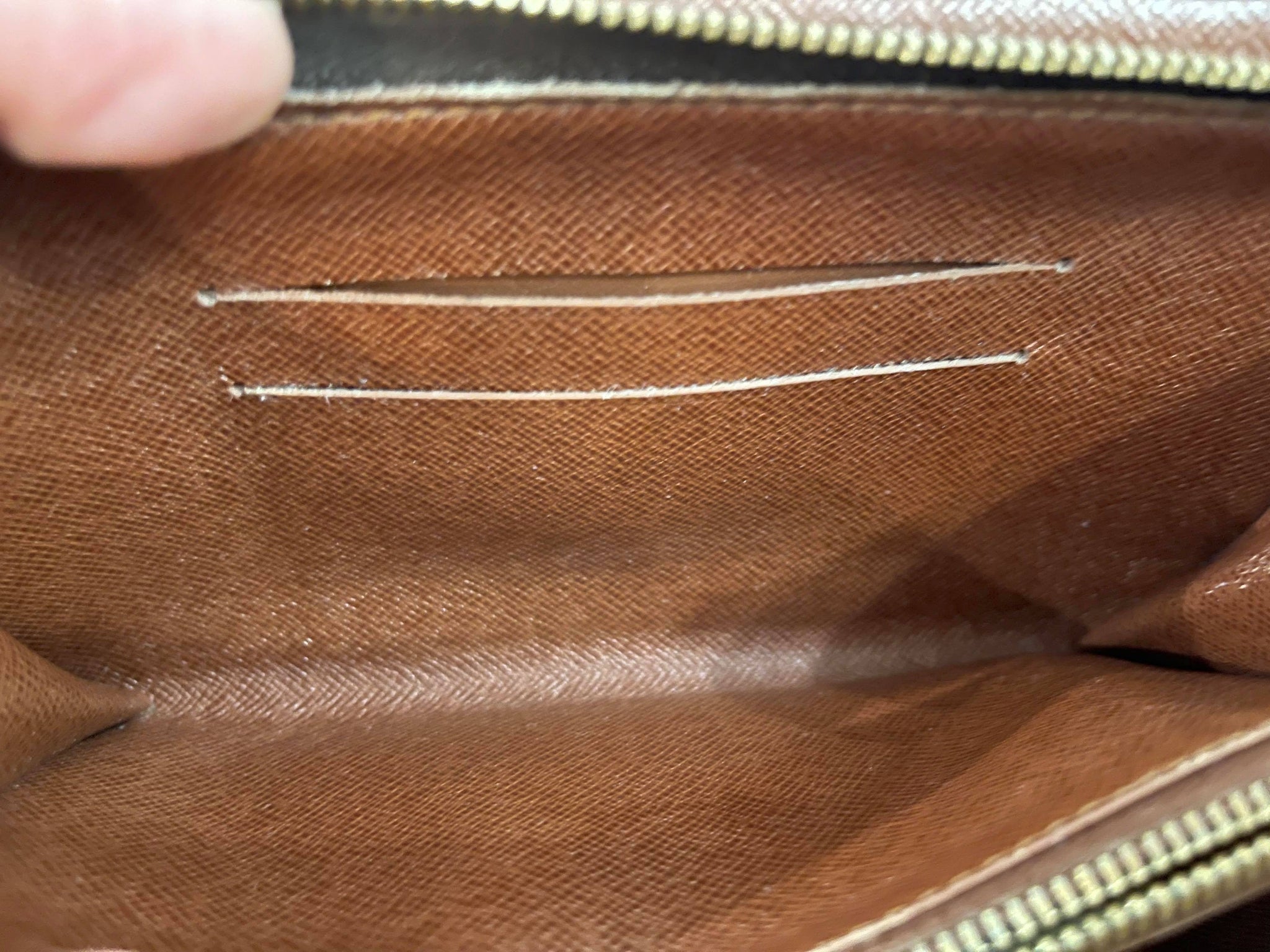 Louis Vuitton Vintage Porte Zippy Wallet Luxurizz