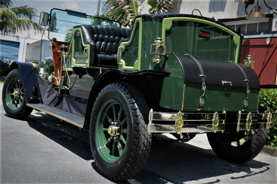 Icanev Canev Electrifying Vehicles For People And Business Canadian Electric Vehicles Canev And Icanev