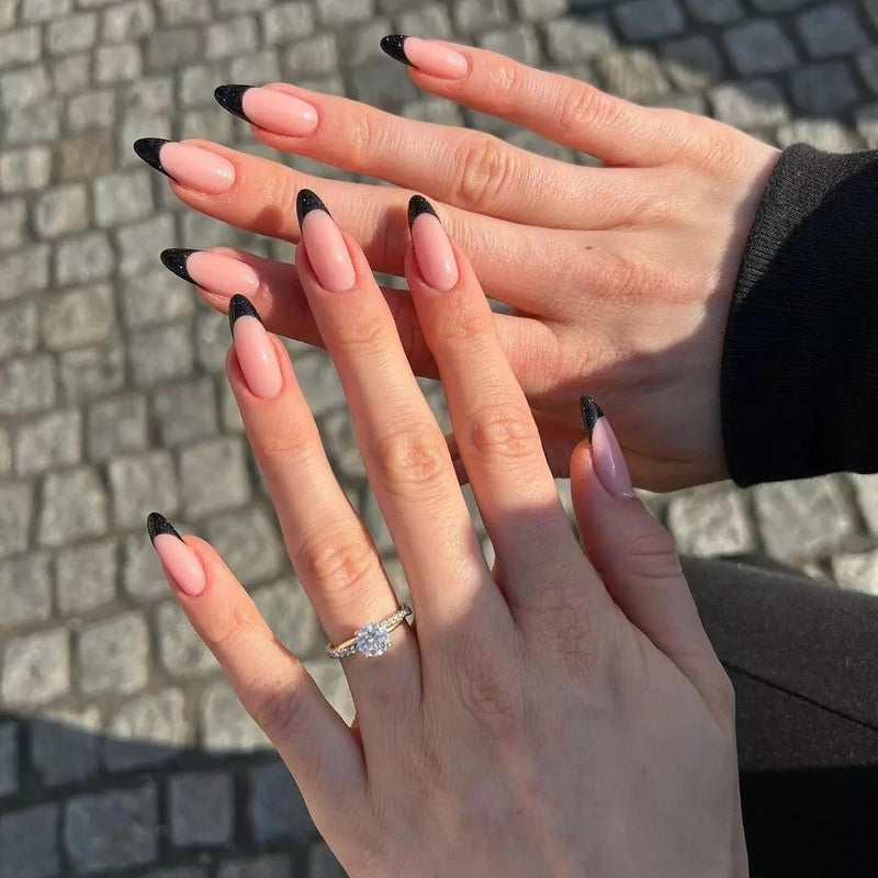 Bettycora All Black Tip Almond Nails Bettycora