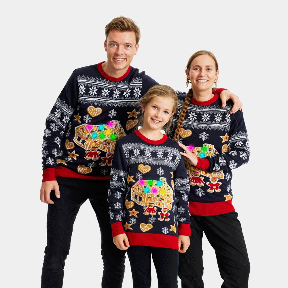Pull De Noel Pour Famille Lumineux Led Avec Maison De Pain D Epices Pulls De Noel