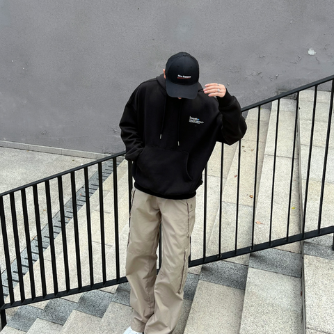 Quần túi hộp phối cùng áo hoodie