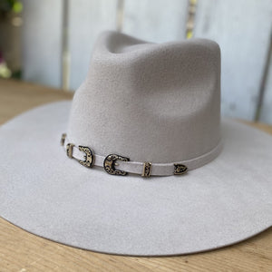 Sombrero Fedora Plana Cristal Con Dos Hebillas Beige Sombreros Para Bota Exotica Western Wear Amor Sales Store