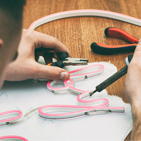Design Your Custom Neon Logo.jpg__PID:16635363-fbc6-4b10-9bb0-ed78333cf540