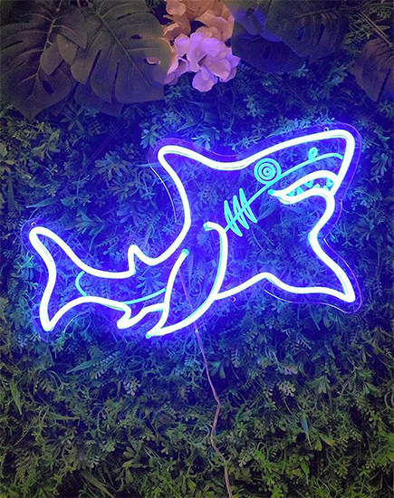 Lamomo Neon Custom Animal Sign.png__PID:46dfa560-0344-49d6-b40a-acad68adc835