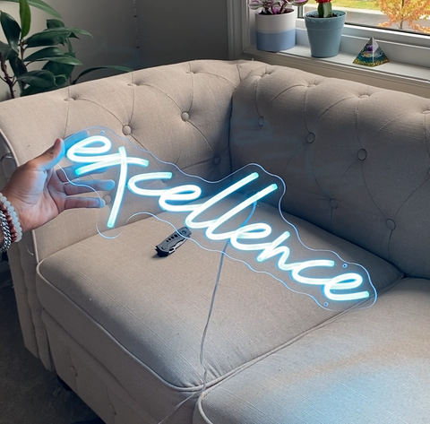 lamomo neon signs