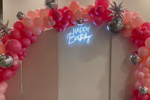 lamomo neon signs