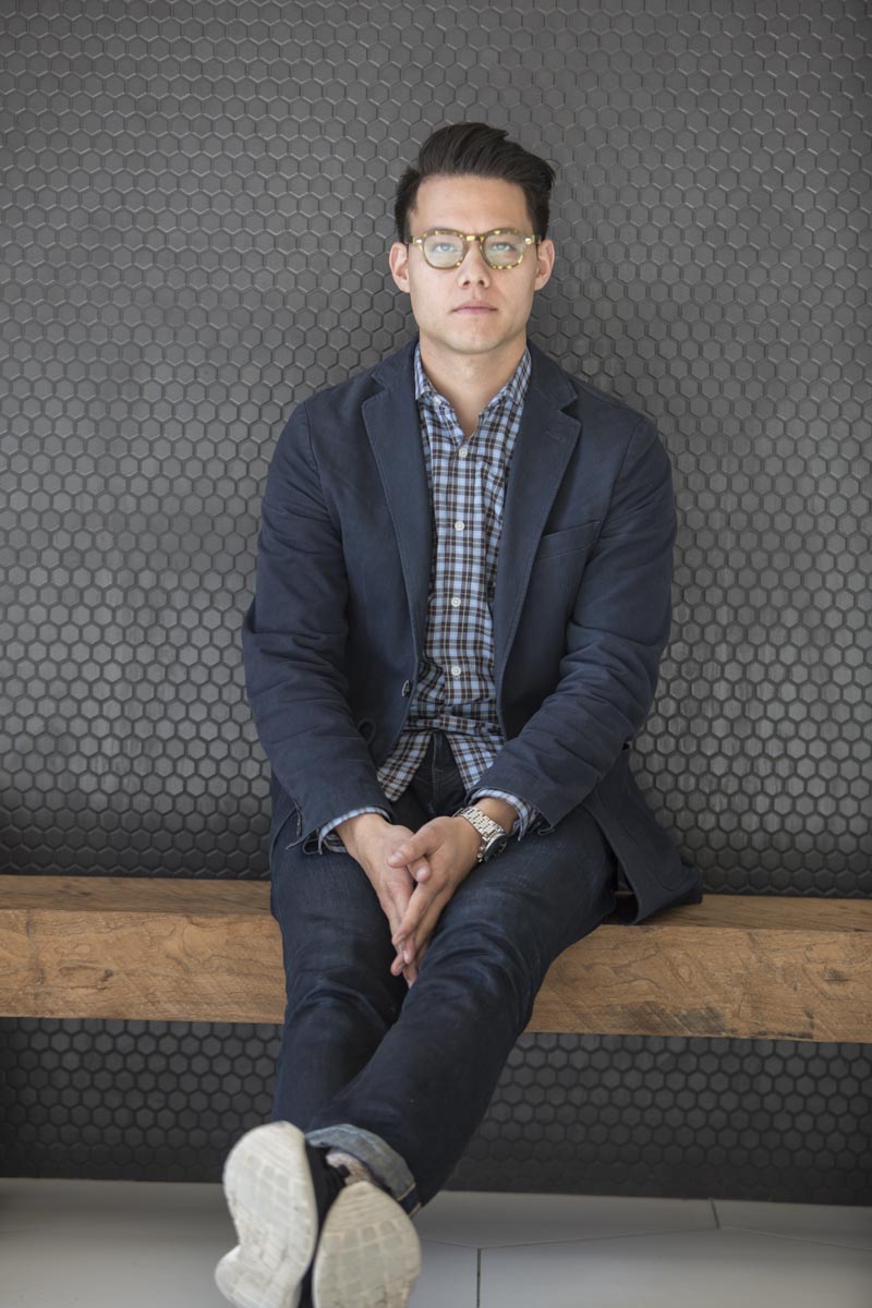 How To Wear An Untucked Shirt Hugh Crye