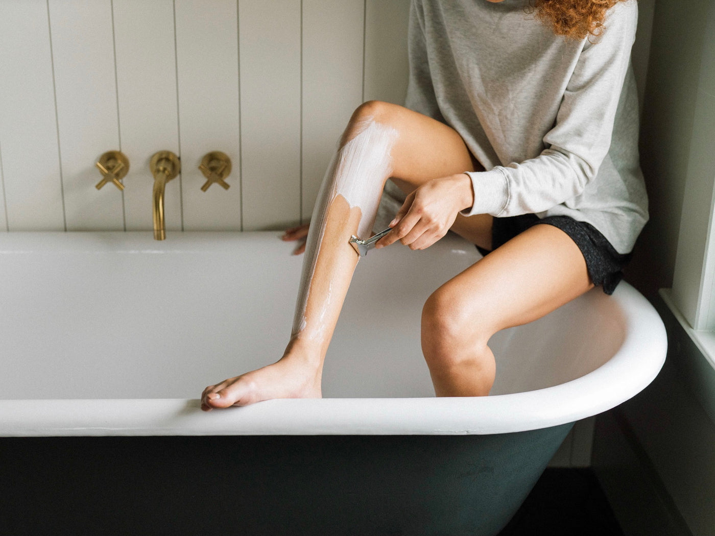 How To Shave Your Legs With The Single Edge Supply