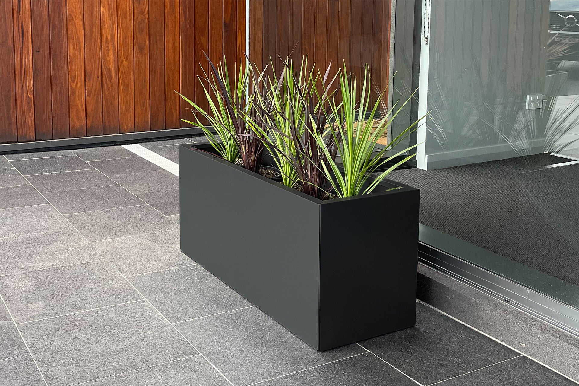 Greenlife Metal Designer Planter Box With Base 900 X 340 X 400mm Charc