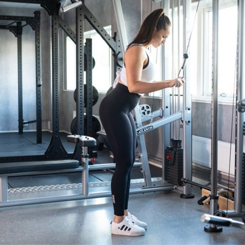 Triceps Pushdown Guide Correct Form Tips Variations Set For Set