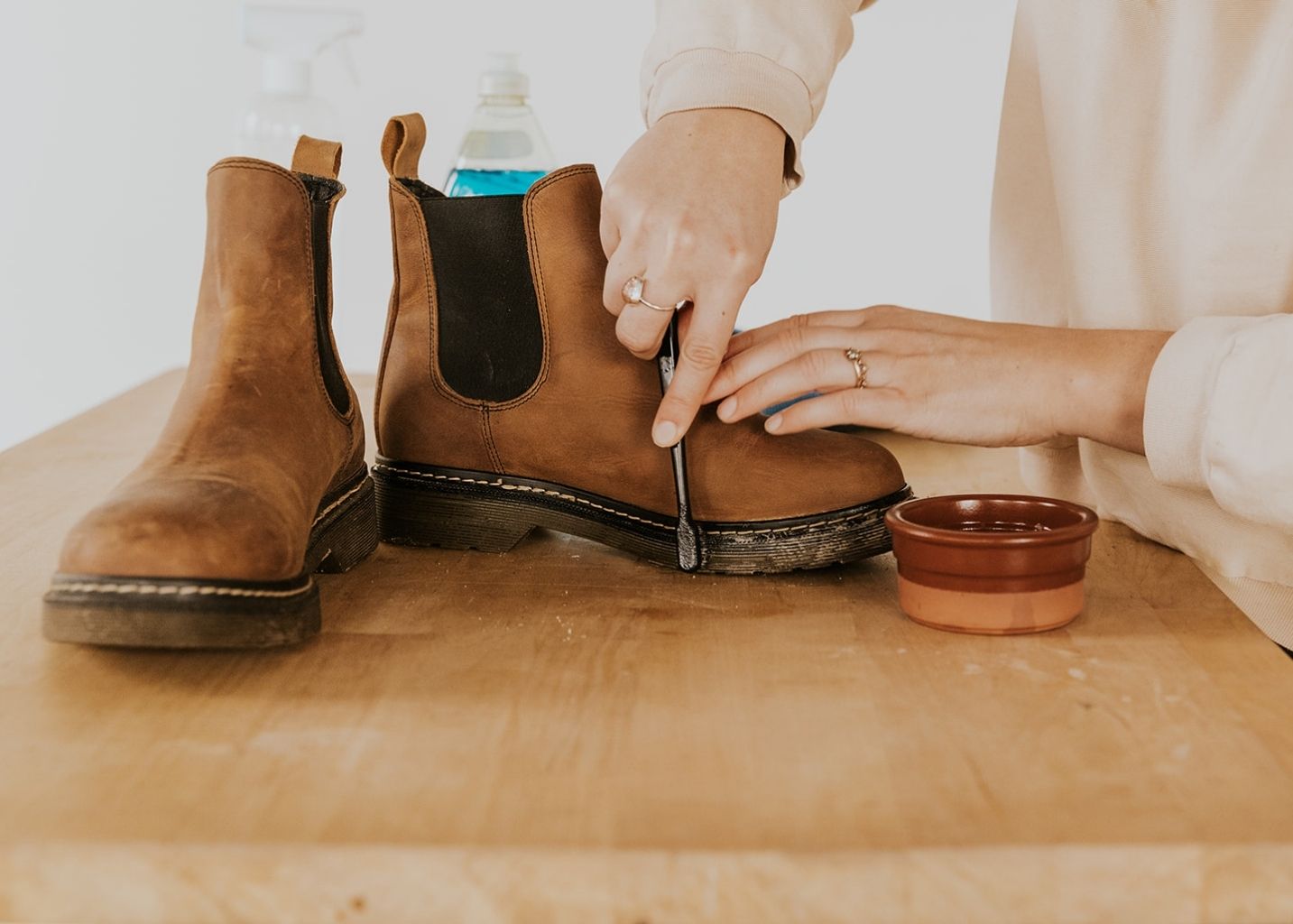 How To Clean Leather Shoes With Household Items Roolee