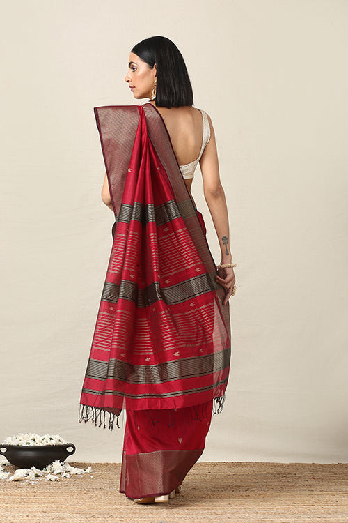 Handweave Maheshwari Handloom Red Zari Border Silk Cotton Saree 1 Okhaistore