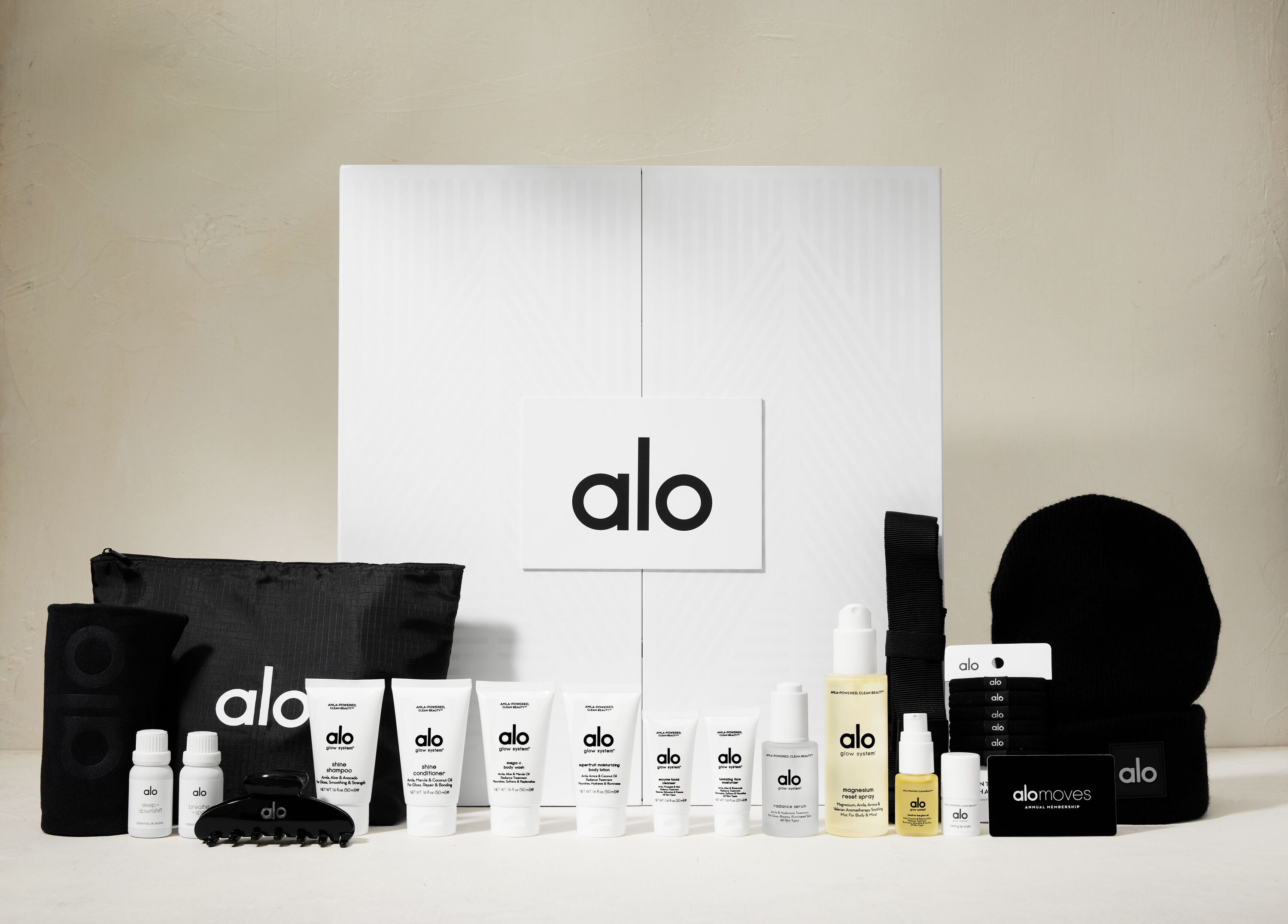This Season S 1 Gift The Alo Advent Calendar Alo Yoga