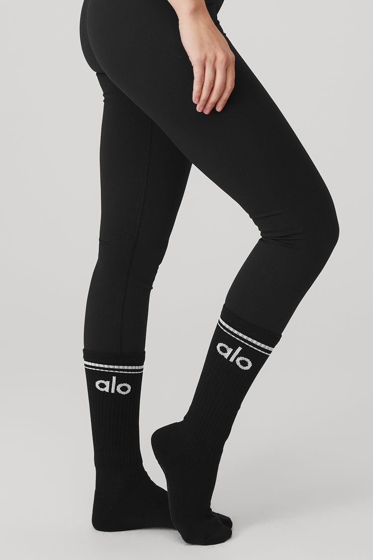 Women S Throwback Barre Sock Black White Alo Yoga